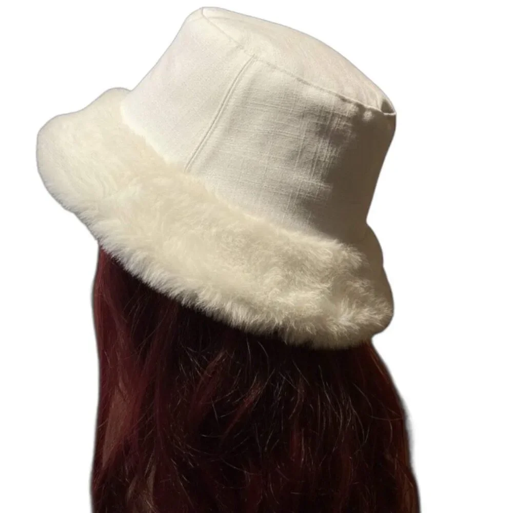 Women's Soft Faux Fur Winter Bucket Hat | Reversible 2-Way Style (White) NWT